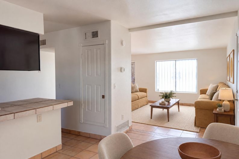 Photo 11 of 26 of 5349 S Greenway Dr, Tucson, AZ