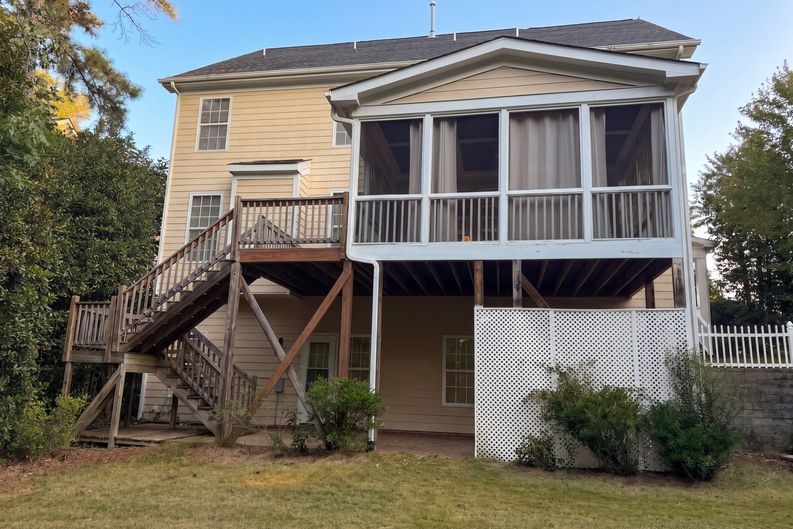 Photo 5 of 47 of 101 Gillyweed Ct, Holly Springs, NC