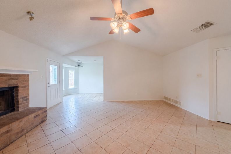 Photo 6 of 16 of 106 Nelson Dr, Copperas Cove, TX