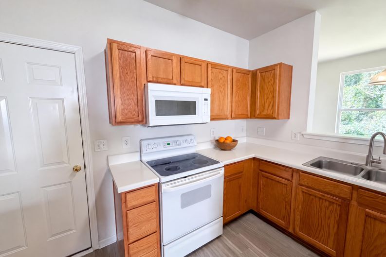 Photo 8 of 35 of 4735 Nijinsky Ct, Charlotte, NC