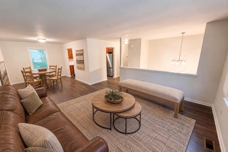 Photo 3 of 28 of 6409 Tivoli Ct, Charlotte, NC