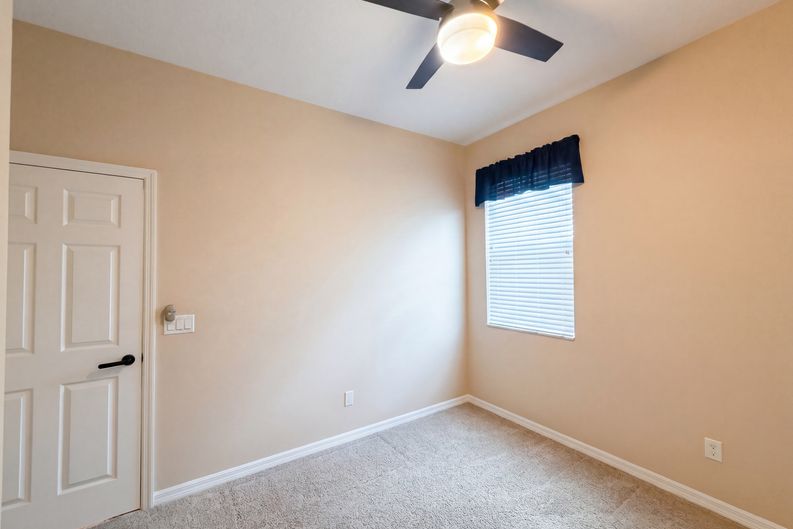 Photo 16 of 27 of 5605 Windsong Oak Dr, Leesburg, FL