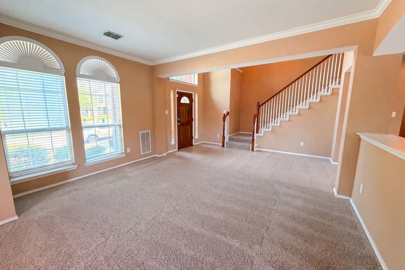 Photo 9 of 22 of 1311 Stanford Dr, Rockwall, TX