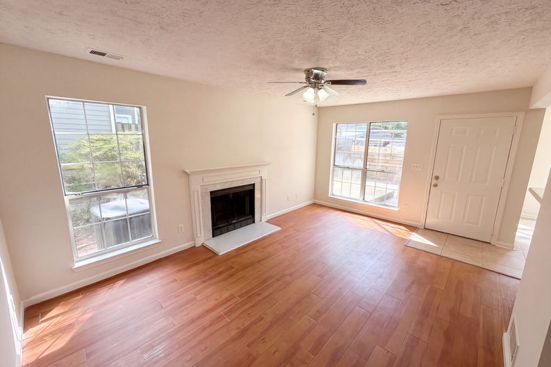 Photo 15 of 31 of 1079 Brittwood Pl, Norcross, GA