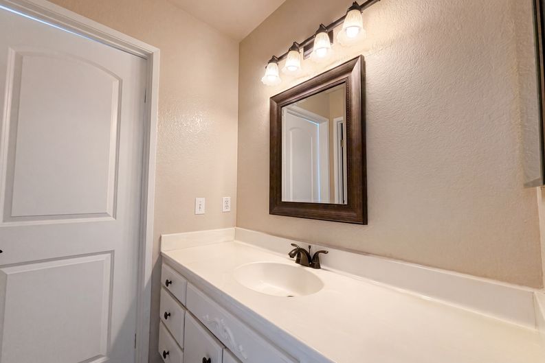 Photo 17 of 28 of 5545 W Avenue L6, Lancaster, CA