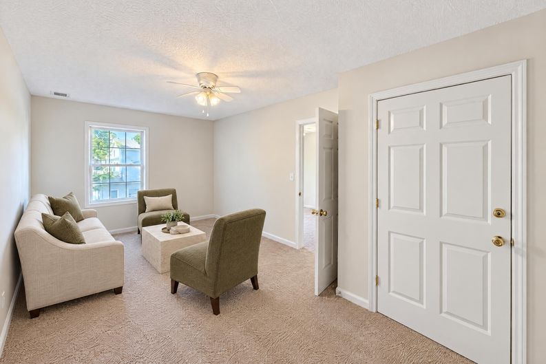 Photo 19 of 23 of 5244 Dayan Dr, Charlotte, NC