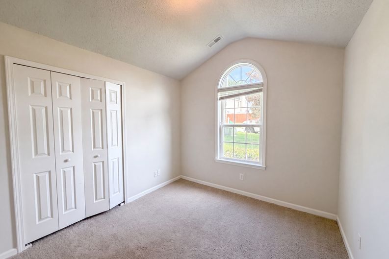 Photo 9 of 16 of 4536 Drewbridge Way, Raleigh, NC