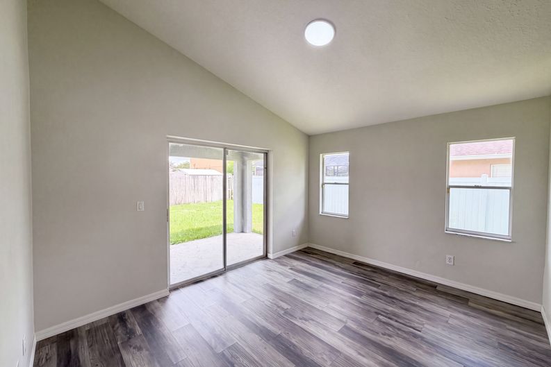 Photo 11 of 31 of 721 Sunburst Cove Ln, Winter Garden, FL