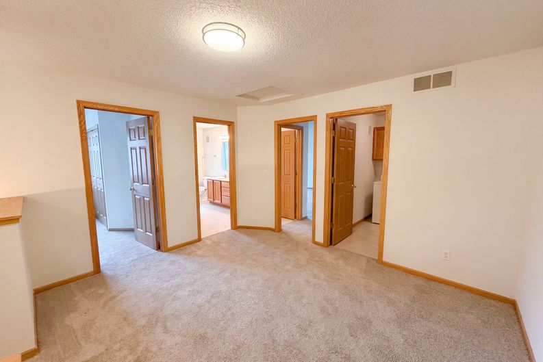 Photo 9 of 17 of 3130 Juniper Ln, Woodbury, MN