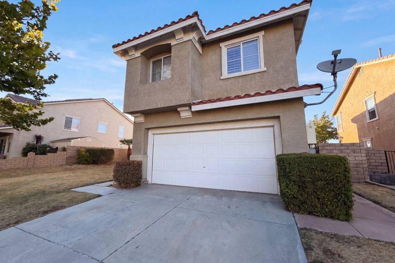 Photo 26 of 35 of 2423 Carolyn Dr, Palmdale, CA