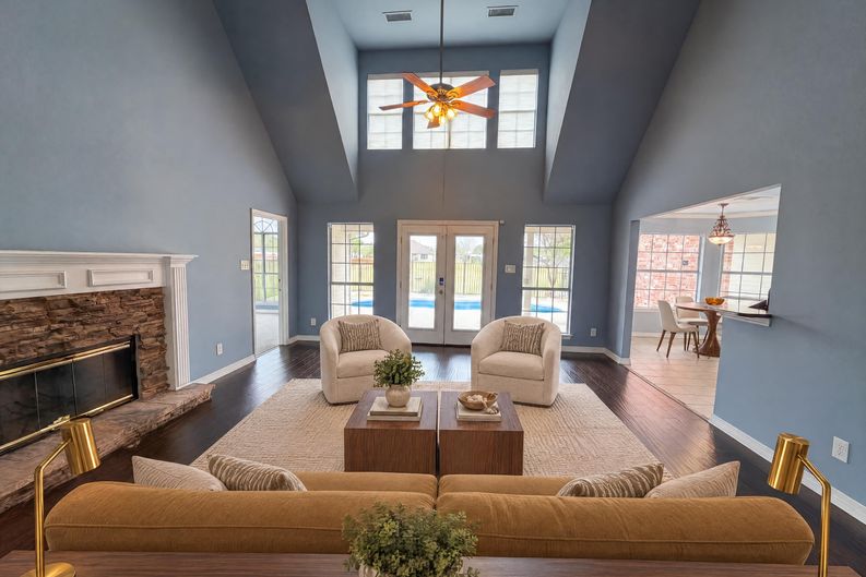Photo 10 of 22 of 4014 Ovilla Rd, Waxahachie, TX