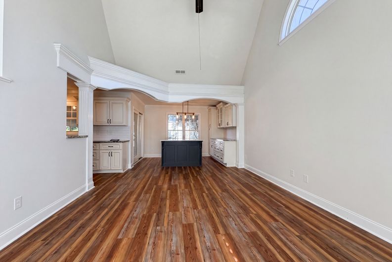 Photo 8 of 26 of 105 Jefferson Forest Ct, Winston Salem, NC