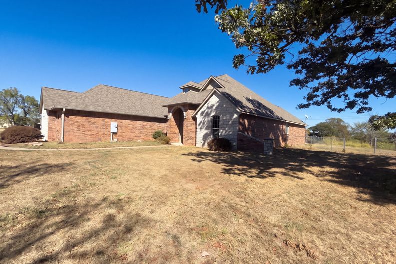 Photo 39 of 42 of 4120 S Choctaw Rd, Choctaw, OK