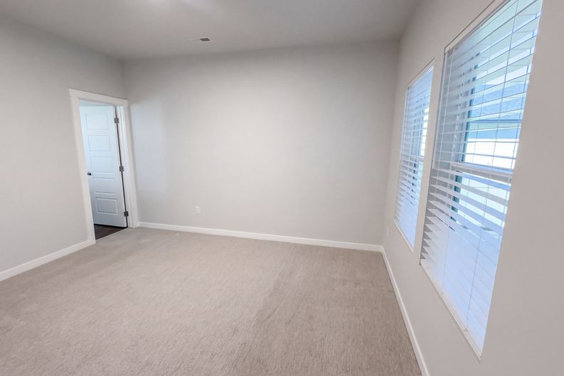 Photo 7 of 22 of 4998 W Thornapple Dr, Meridian, ID