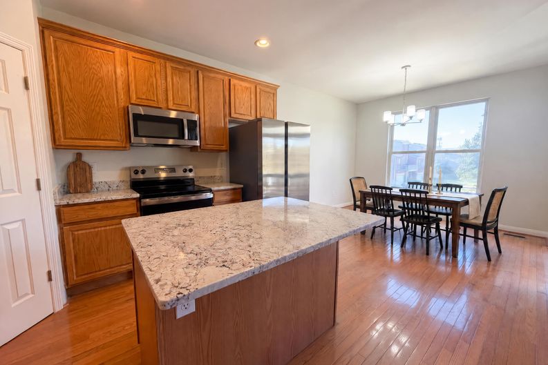 Photo 10 of 32 of 1031 Cutter St, Cincinnati, OH