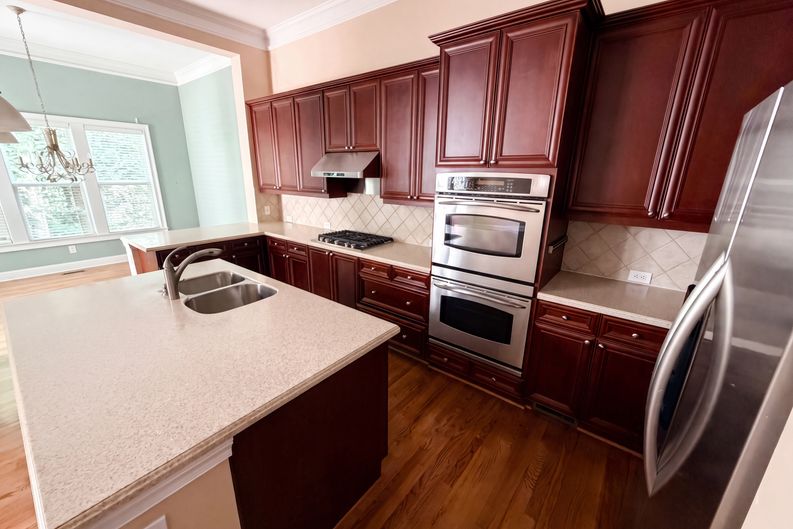 Photo 7 of 32 of 1659 Woodwalk Strm SE, Atlanta, GA