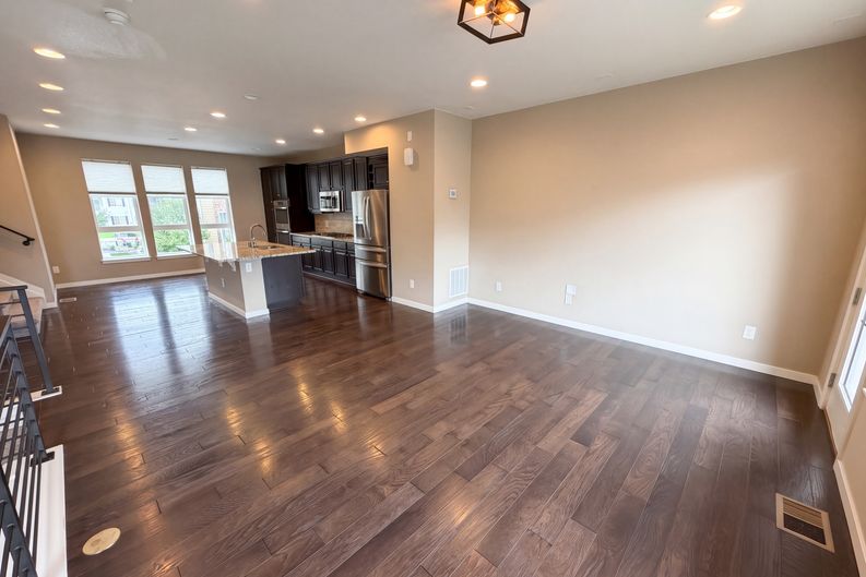 Photo 6 of 20 of 15738 E Broncos Pl, Englewood, CO
