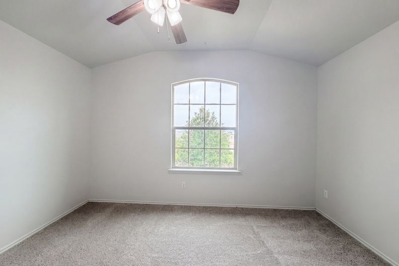 Photo 14 of 19 of 6623 Ambrose Cir, Temple, TX