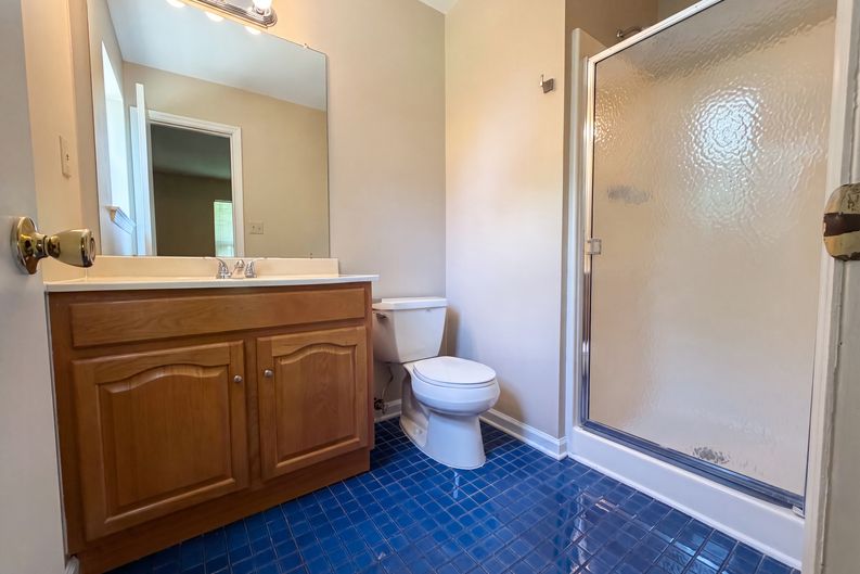 Photo 11 of 21 of 2813 Wood Dr NE, Center Point, AL