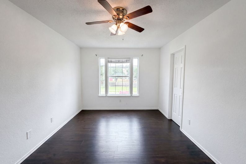 Photo 8 of 19 of 1301 Judy Ln, Copperas Cove, TX