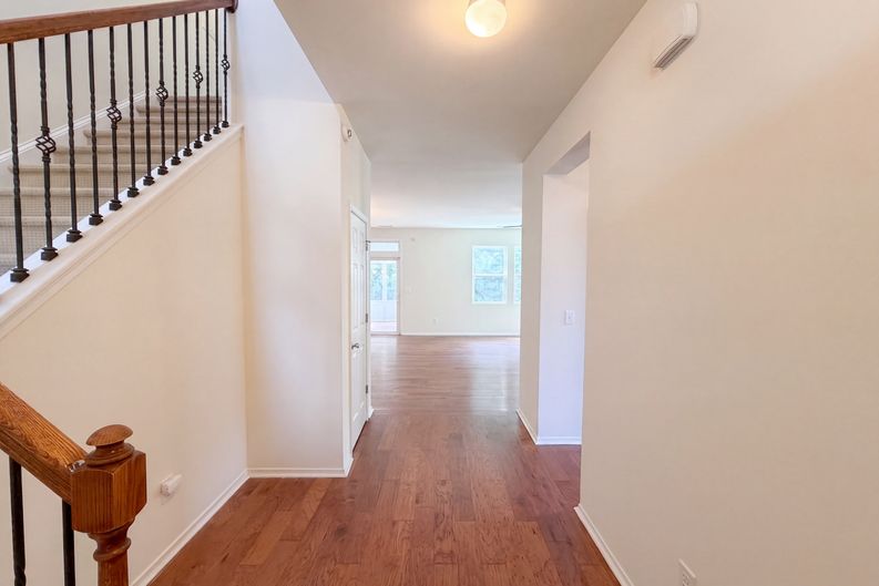 Photo 10 of 35 of 4732 Lonnie Dr, Rolesville, NC