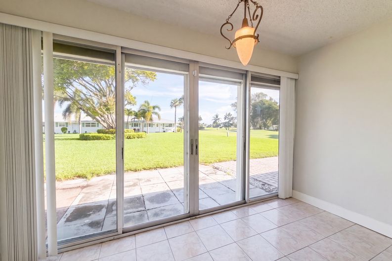 Photo 10 of 23 of 400 SW Golfview Ter, Boynton Beach, FL