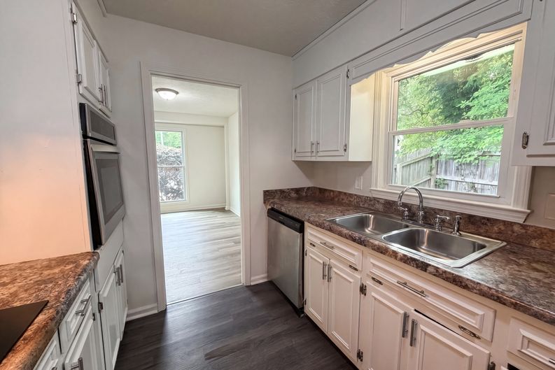Photo 10 of 25 of 6330 Tahoe Dr, Atlanta, GA
