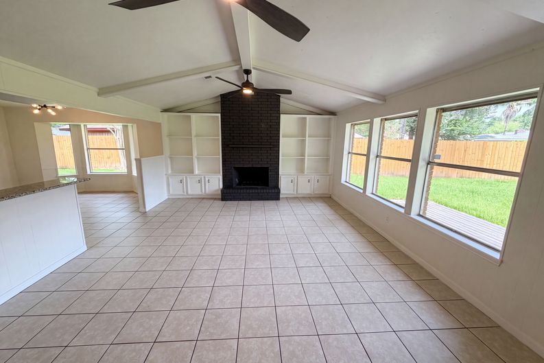 Photo 8 of 23 of 719 Equinox St, Crosby, TX