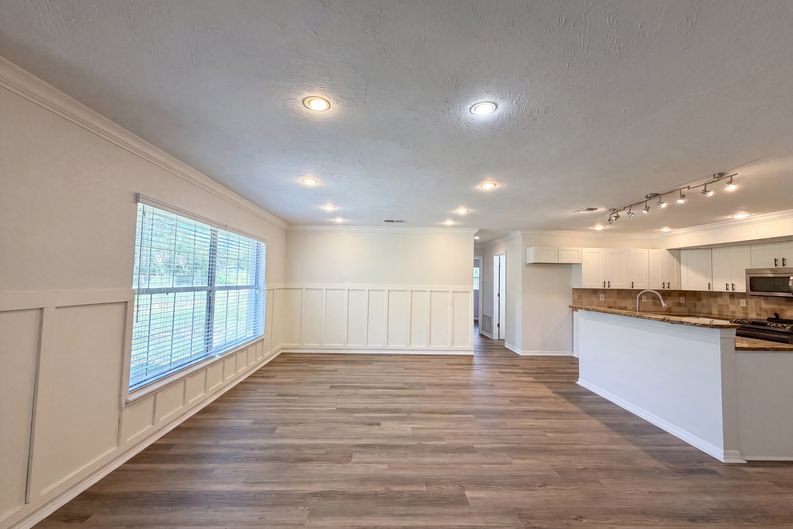 Photo 18 of 34 of 2805 105th St E, Palmetto, FL