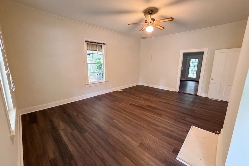 Photo 3 of 16 of 1727 Green St NE, Conyers, GA