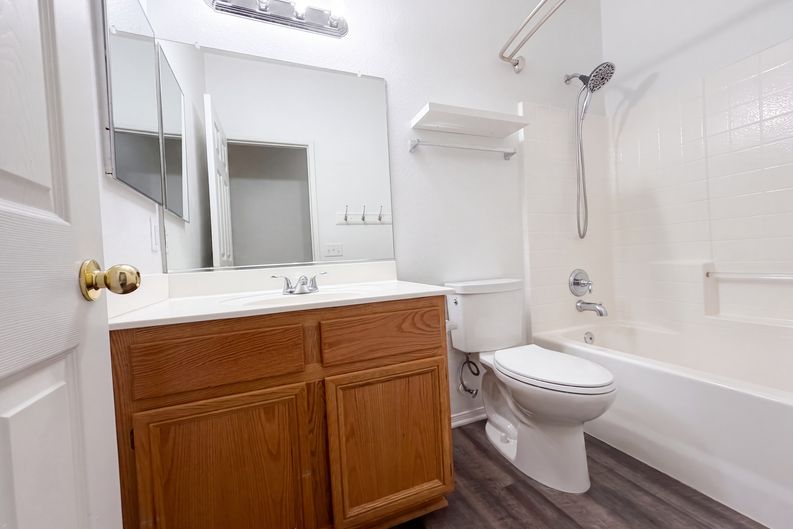 Photo 14 of 32 of 38129 Floricita St, Murrieta, CA