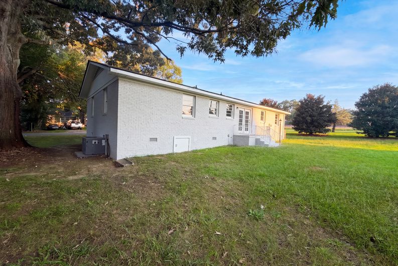 Photo 17 of 18 of 28 11th St, Greer, SC