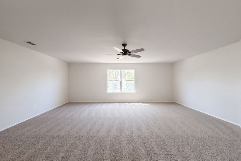 Photo 4 of 19 of 9000 Blackstone Dr, Aubrey, TX