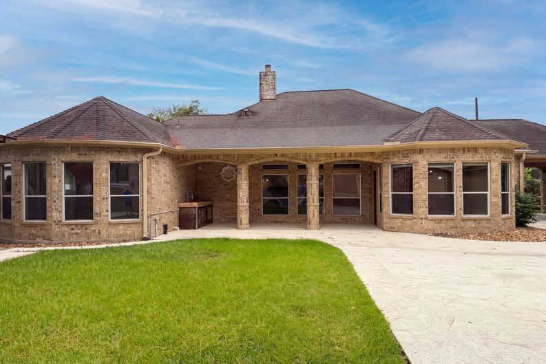 Photo 12 of 69 of 1005 Lewis Dr, Kemah, TX
