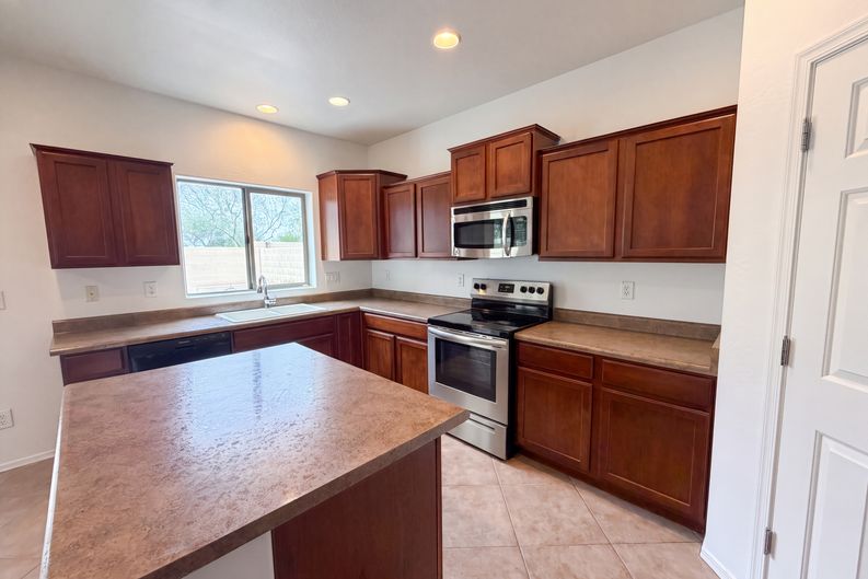 Photo 8 of 29 of 19219 W Washington St, Buckeye, AZ
