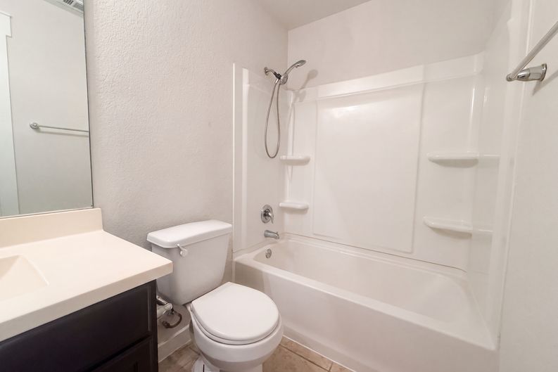 Photo 18 of 21 of 5909 Urbano Bnd, Round Rock, TX