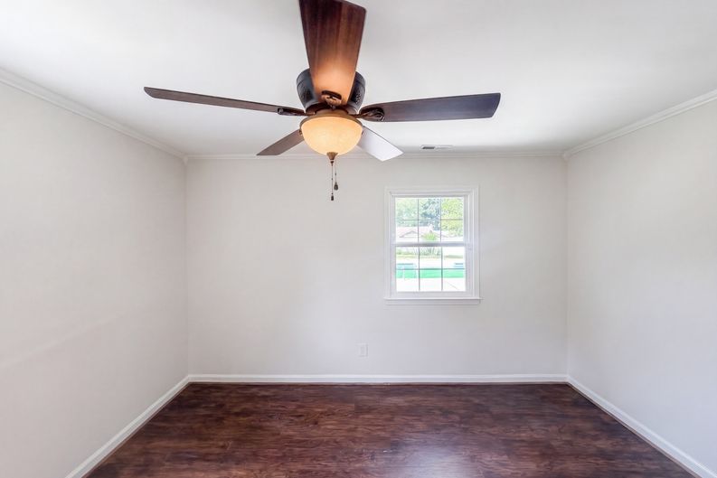 Photo 6 of 17 of 2 Cabot Ct, Greensboro, NC