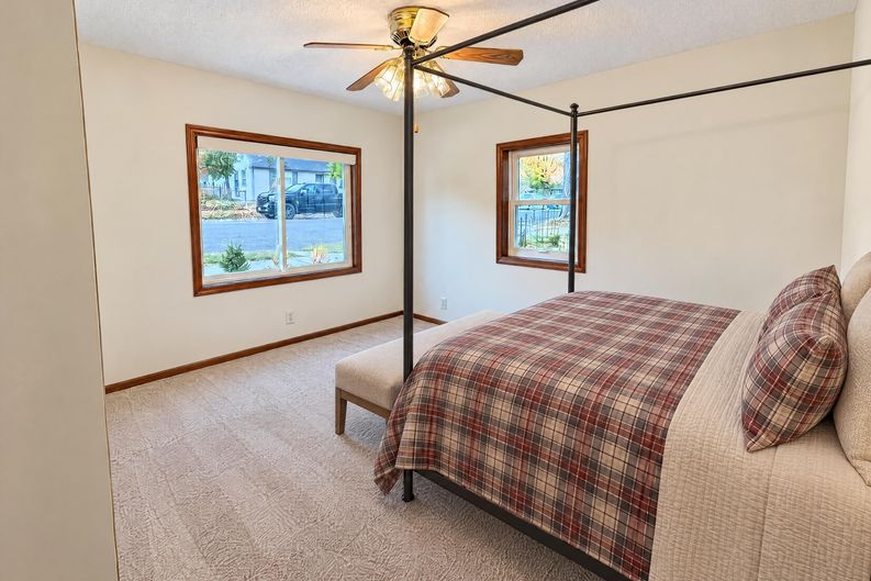 Photo 7 of 21 of 137 5th St N, Bayport, MN