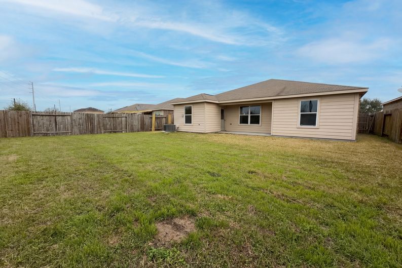 Photo 17 of 18 of 5014 Alder Bend Ln, Richmond, TX