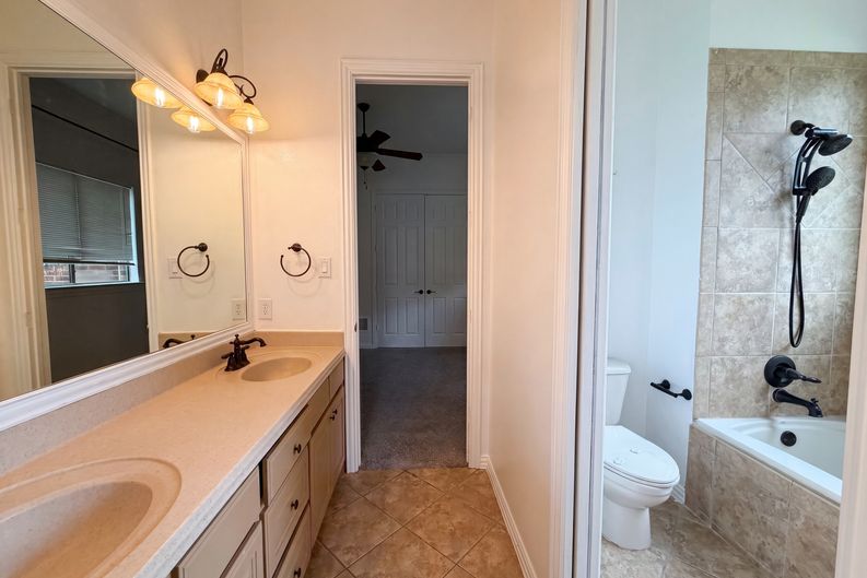 Photo 9 of 28 of 1930 Fair Oaks Ln, Prosper, TX