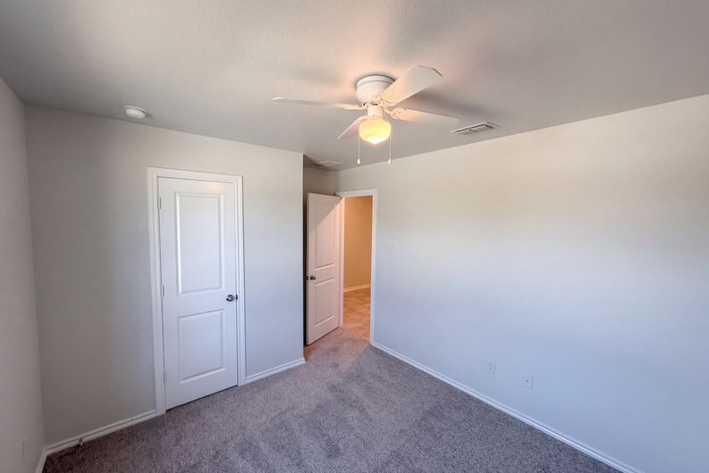 Photo 15 of 27 of 517 Bronze Cir W, Springtown, TX