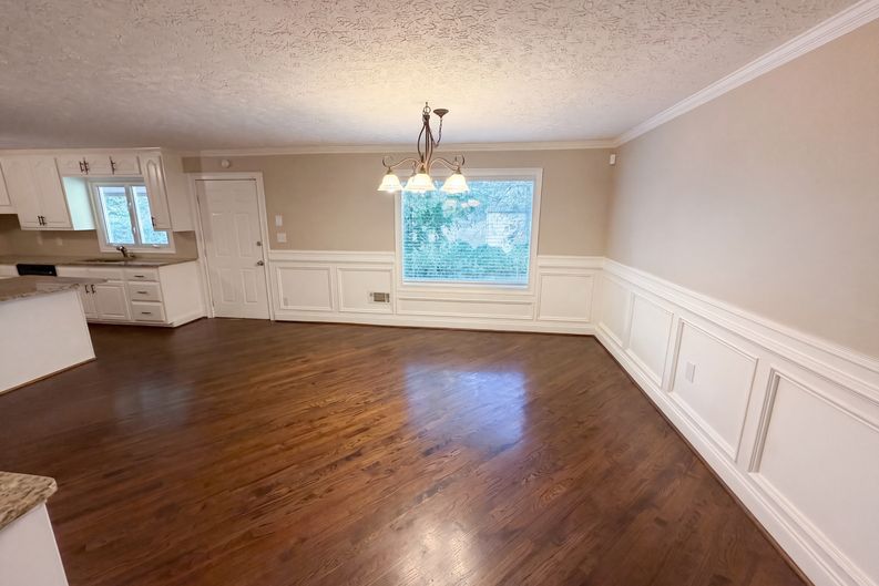 Photo 8 of 26 of 6257 N Summers Cir, Douglasville, GA