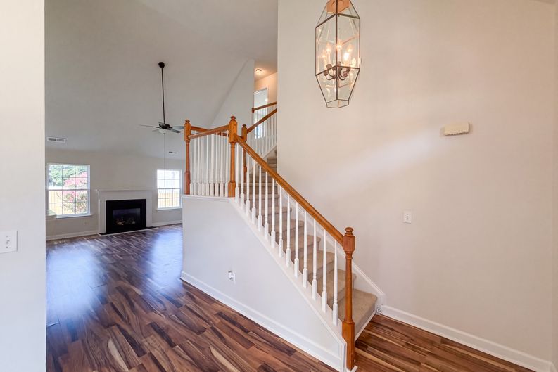 Photo 7 of 20 of 9244 Simonton Dr, Charlotte, NC