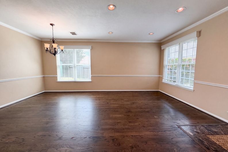 Photo 9 of 29 of 16507 Cypress Brook Ct, Cypress, TX