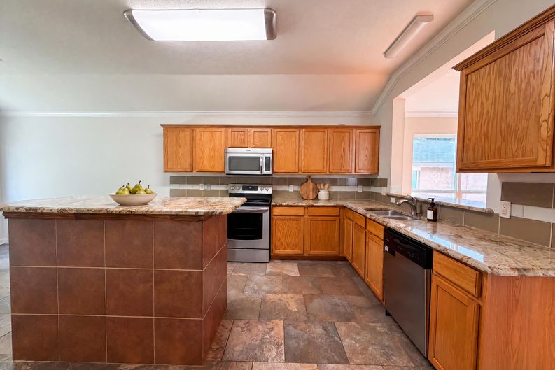 Photo 6 of 19 of 2324 Glenhaven Dr, McKinney, TX