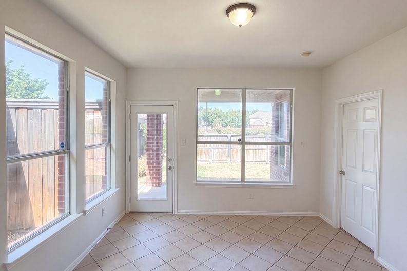 Photo 7 of 15 of 2184 Stuttgart Dr, Frisco, TX