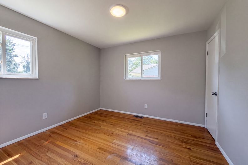 Photo 4 of 21 of 9707 Wescott Rd, Cincinnati, OH