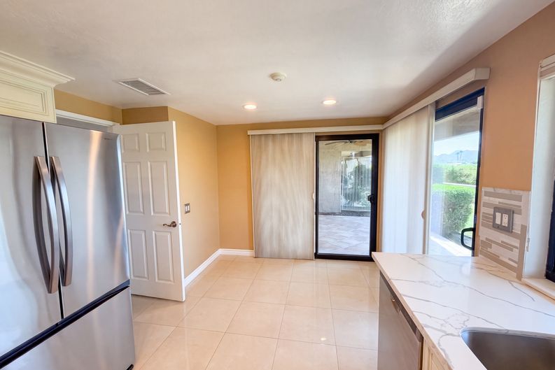 Photo 8 of 41 of 103 Camino Arroyo S, Palm Desert, CA