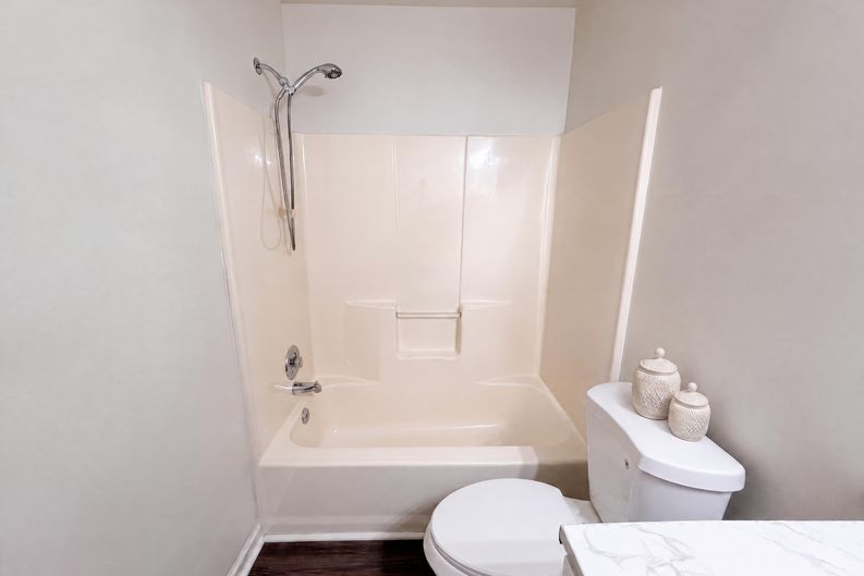 Photo 10 of 21 of 1337 Parkside Club Dr, Lawrenceville, GA