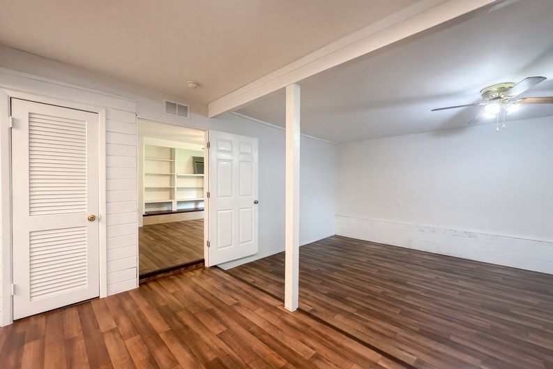 Photo 8 of 22 of 409 Berwick Ave, Temple Terrace, FL